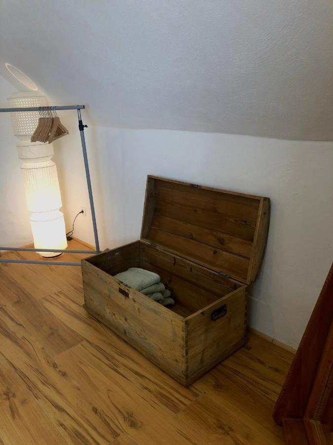 Ferienhaus Goebel'S Gute Stube Wirfus エクステリア 写真