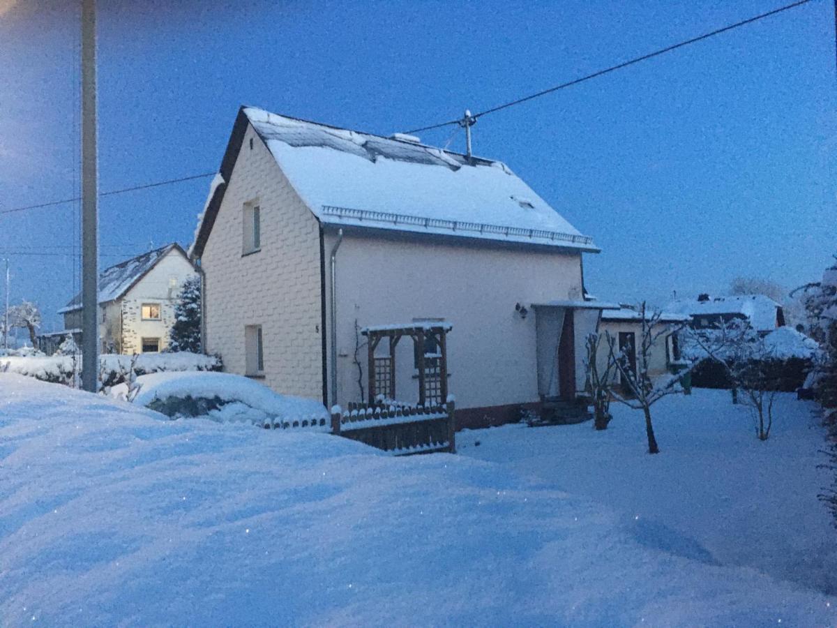 Ferienhaus Goebel'S Gute Stube Wirfus エクステリア 写真